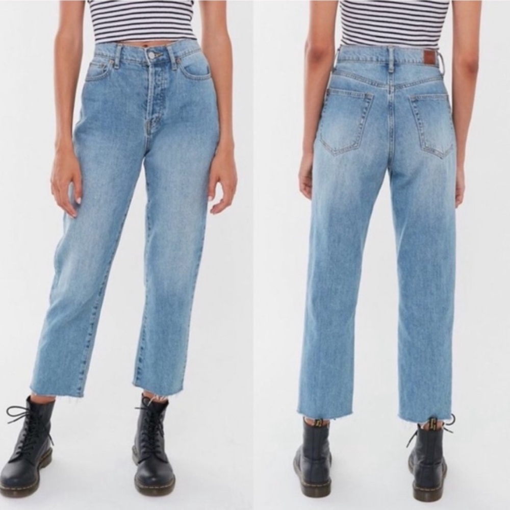 BDG Slim Straight Raw Hem High Rise Jeans Sz 27